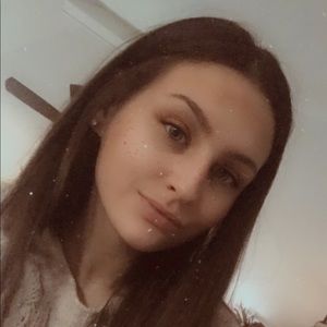 Meet your Posher, Kasie